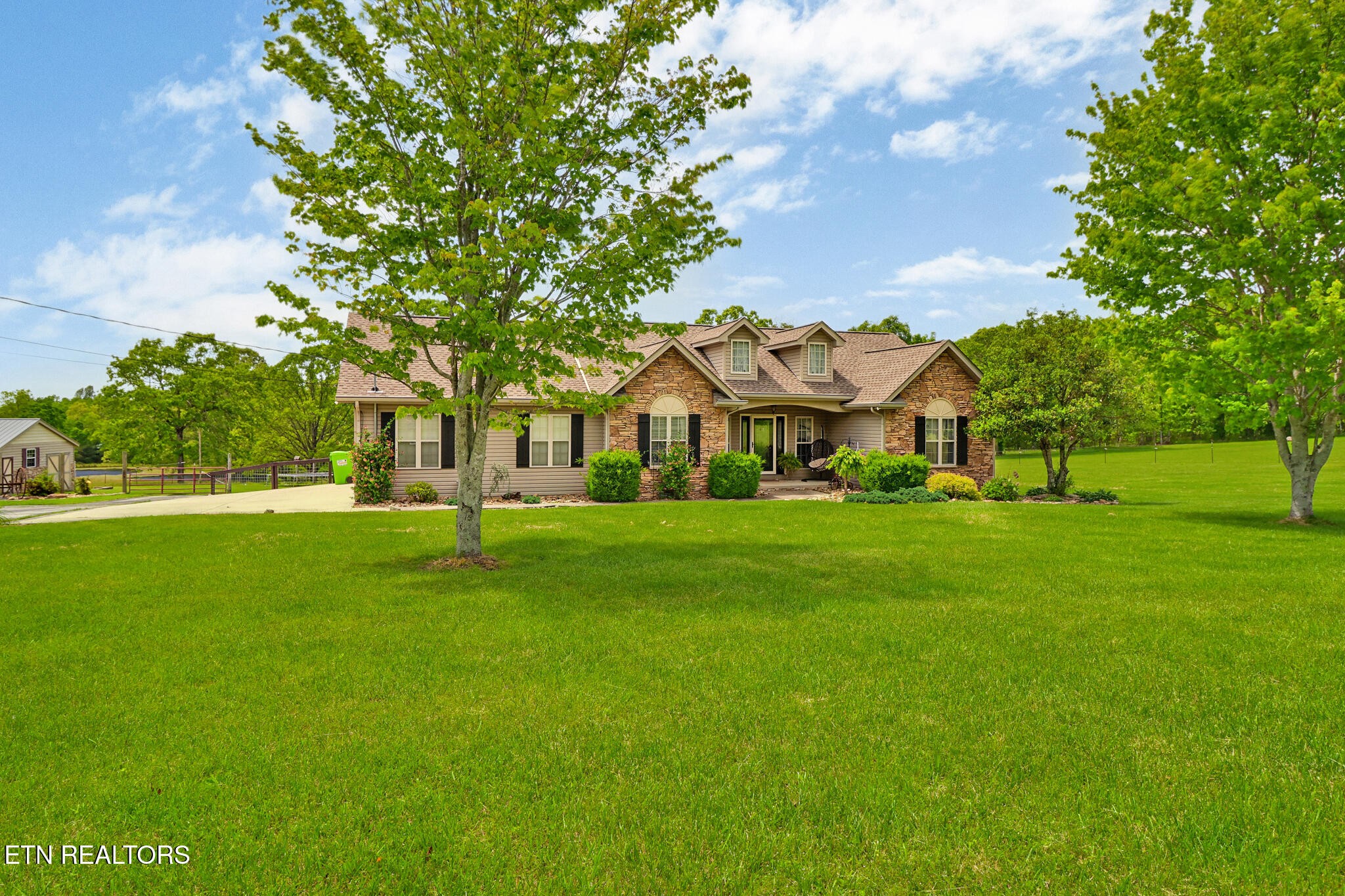 1066 Vandever Road Crossville, TN 38572 - Photo 4 of 60 Gallery Image 4