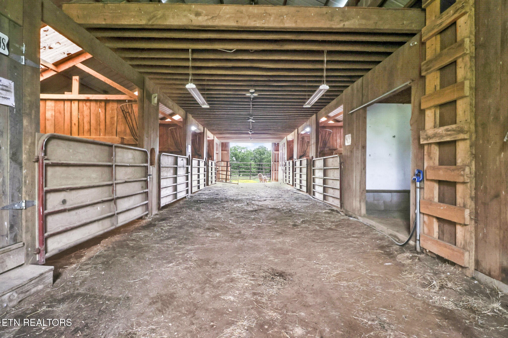 1066 Vandever Road Crossville, TN 38572 - Photo 42 of 60 Gallery Image 42