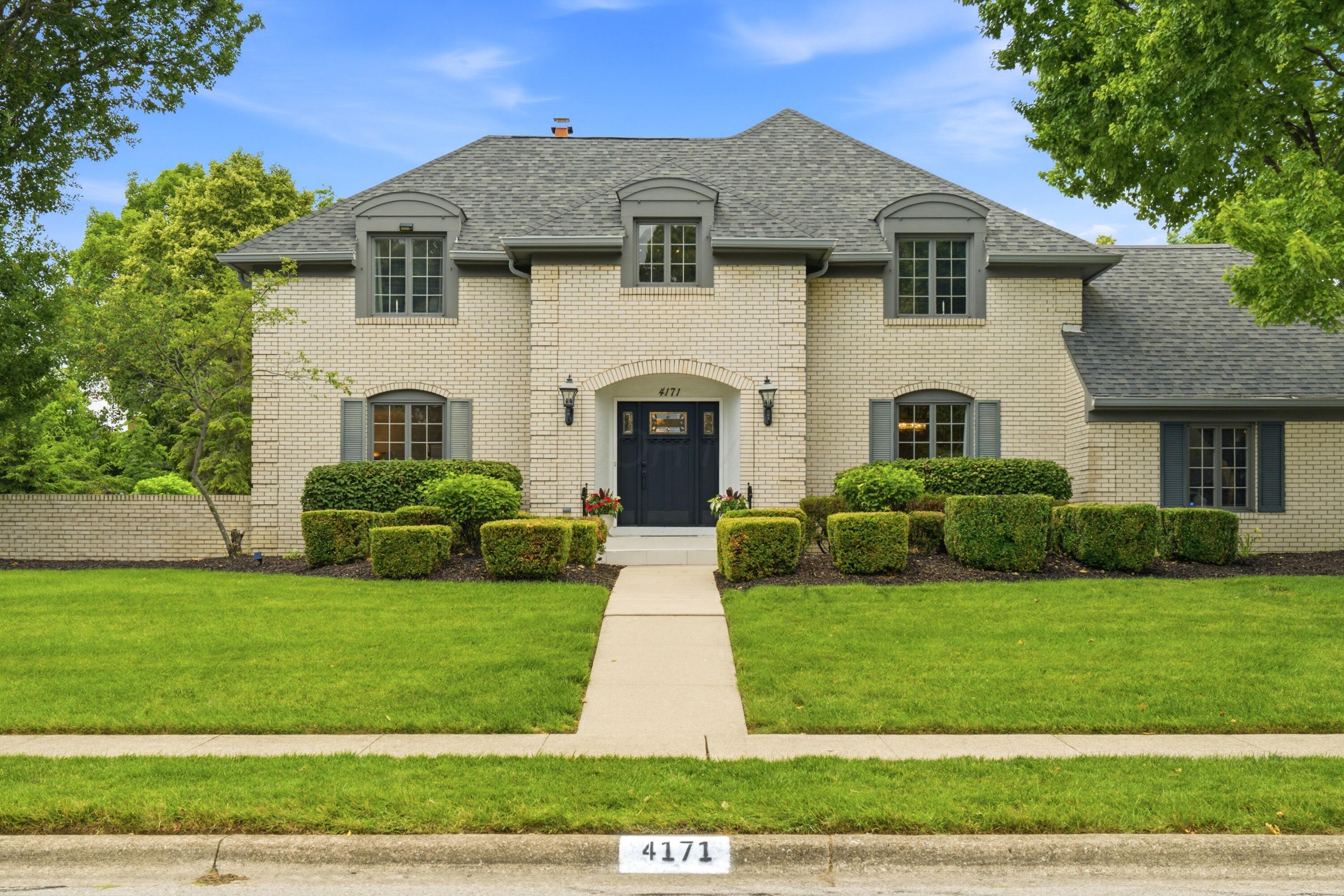 4171 Daventry Road Columbus, OH 43220 - Photo 2 of 64