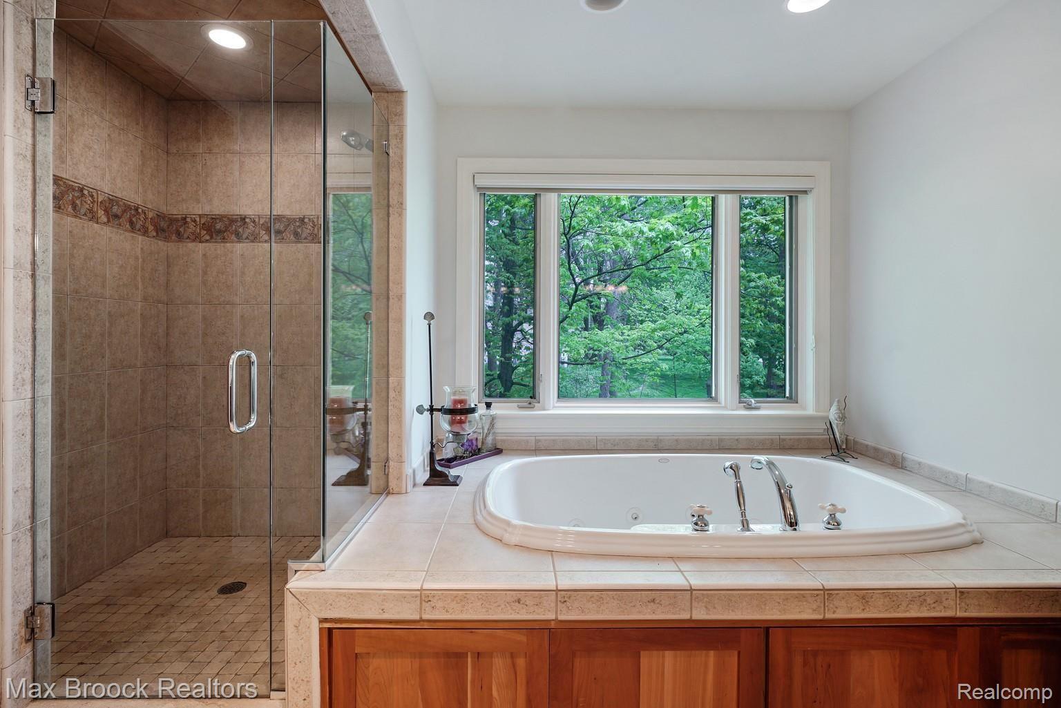4601 Dow Ridge Road West Bloomfield, MI 48324 - Photo 31 of 44 DSC09926.jpg