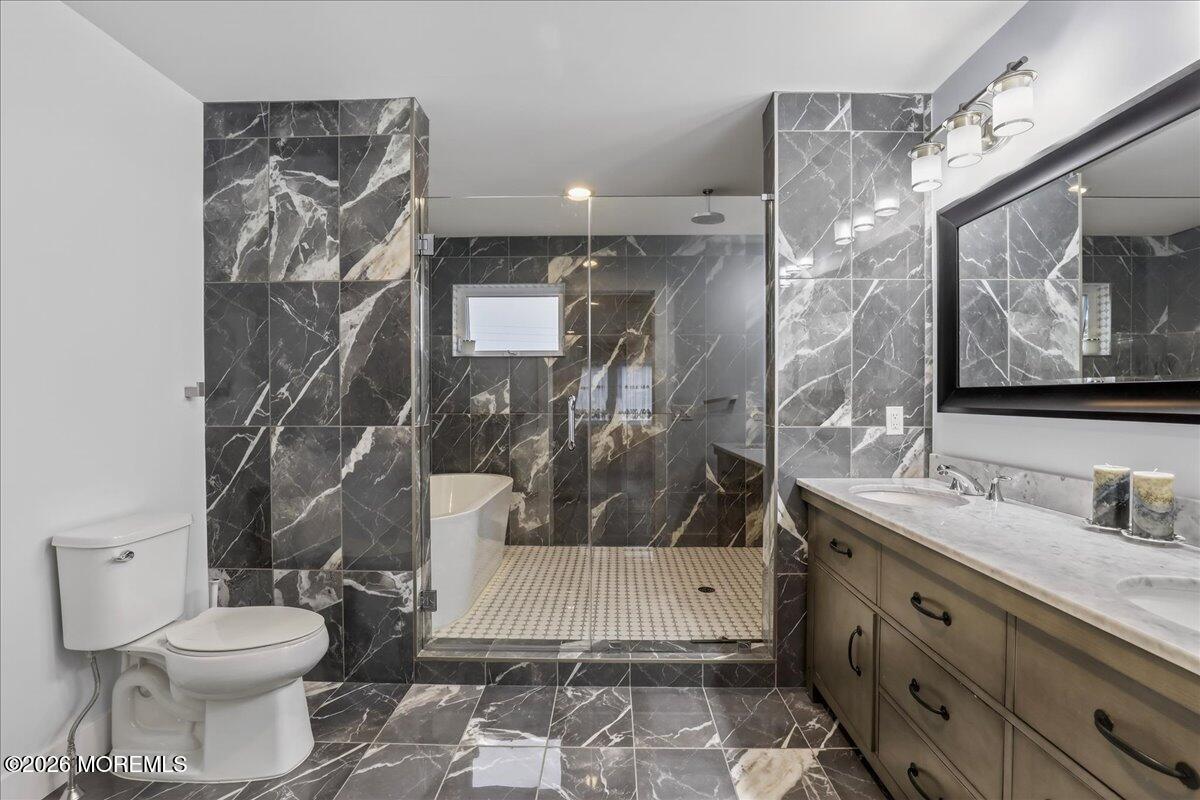 1000 Birmingham Avenue Toms River, NJ 08757 - Photo 20 of 47 23-Primary Bathroom