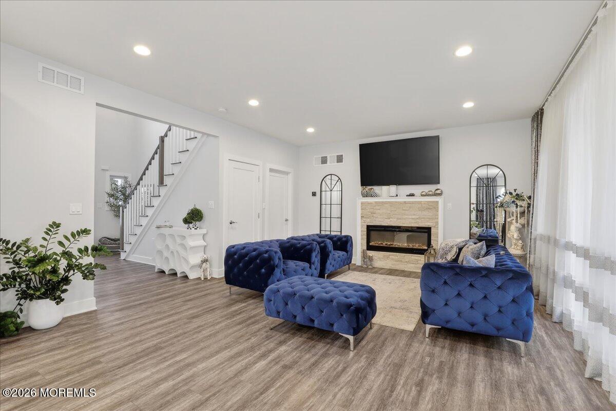 1000 Birmingham Avenue Toms River, NJ 08757 - Photo 8 of 47 11-Family Room