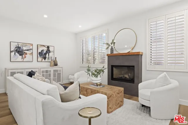 $1,589,000 | 1049 16th Street, Unit 5, Santa Monica, CA 90403