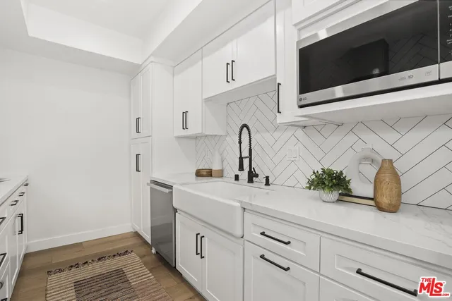 $1,589,000 | 1049 16th Street, Unit 5, Santa Monica, CA 90403