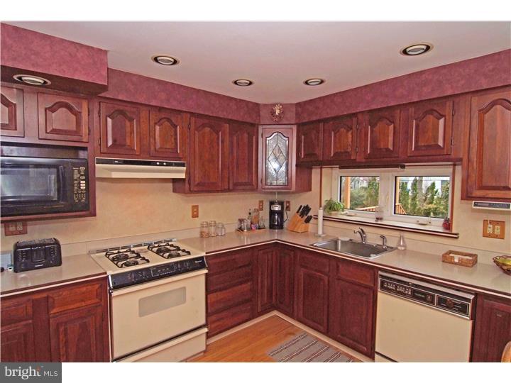 3872 Jeffrey Road Huntingdon Valley, PA 19006 - Photo 14 of 25 Gallery Image 14
