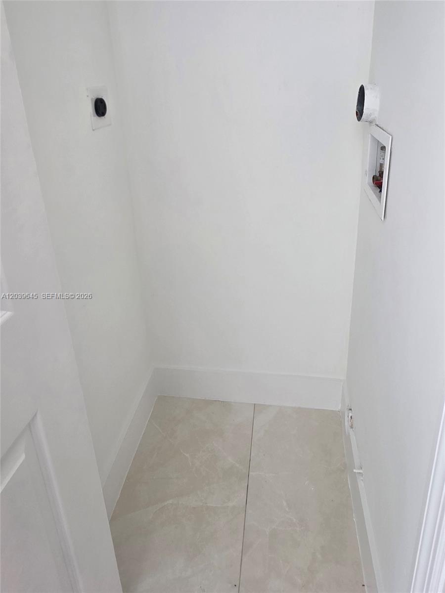2154 West 60th Street, Unit 12111 Hialeah, FL 33016 - Photo 9 of 12