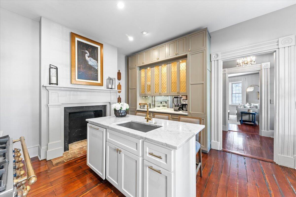 46 Pinckney Street Charleston, SC 29401 - Photo 17 of 52 Kitchen