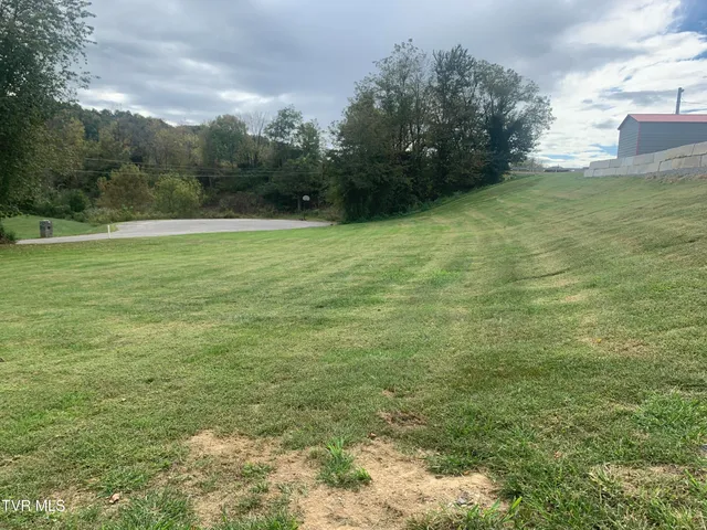 $250,000 | 4987 Bluff City Highway, Unit P 35, Bluff City, TN 37618