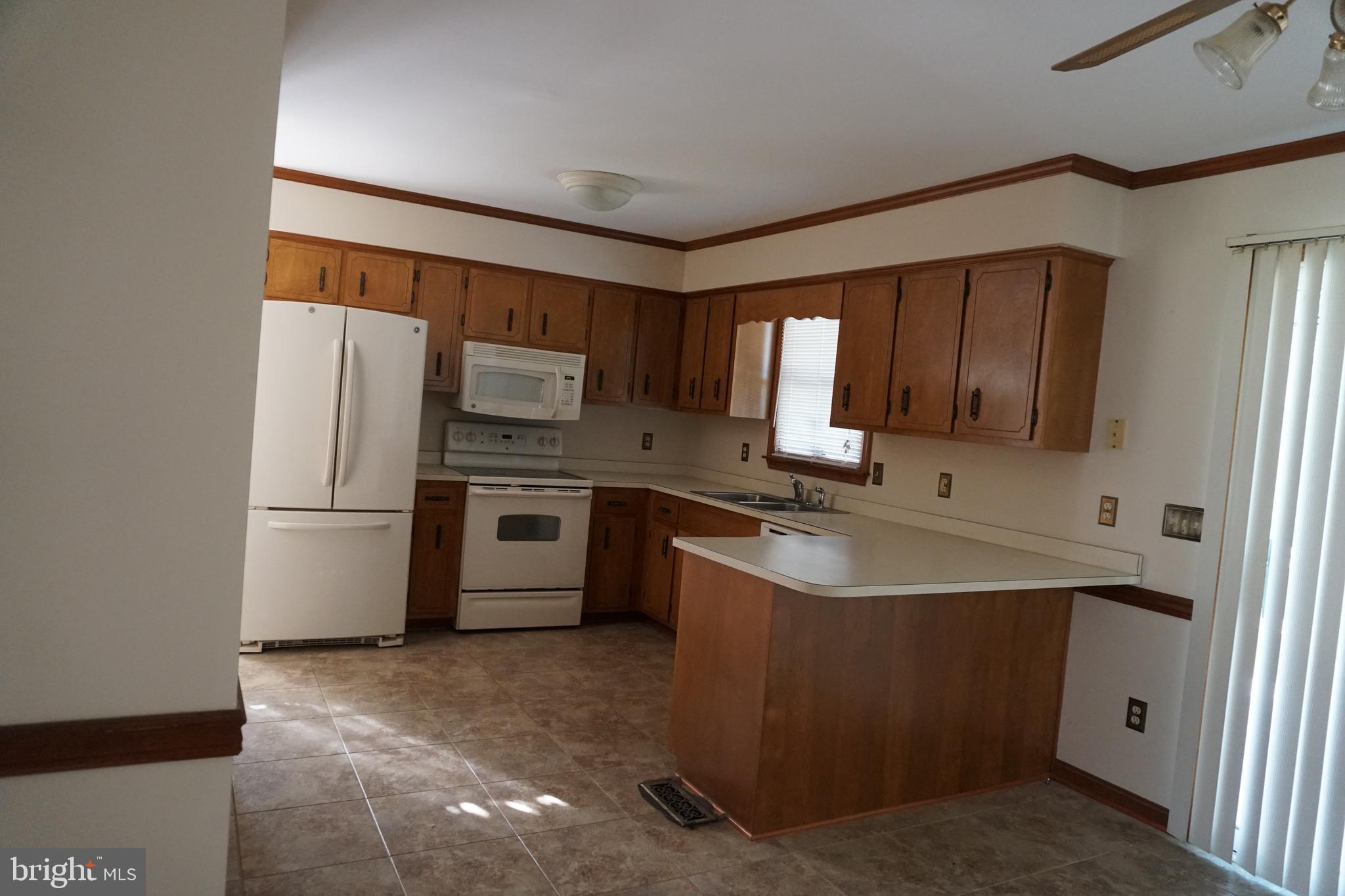 32138 Warren Road Ocean View, DE 19967 - Photo 18 of 21 Kitchen