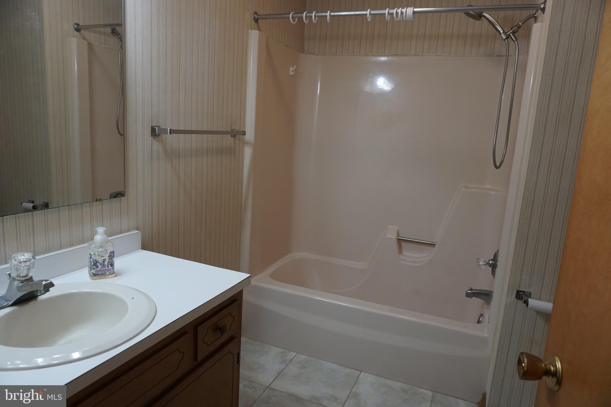 32138 Warren Road Ocean View, DE 19967 - Photo 9 of 21 Hall bath