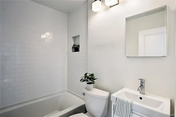 $3,100 | 4885 Wyandot Street, Denver, CO 80221