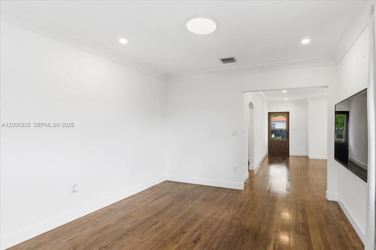 151 Southwest 51st Court Miami, FL 33134 - Photo 12 of 41