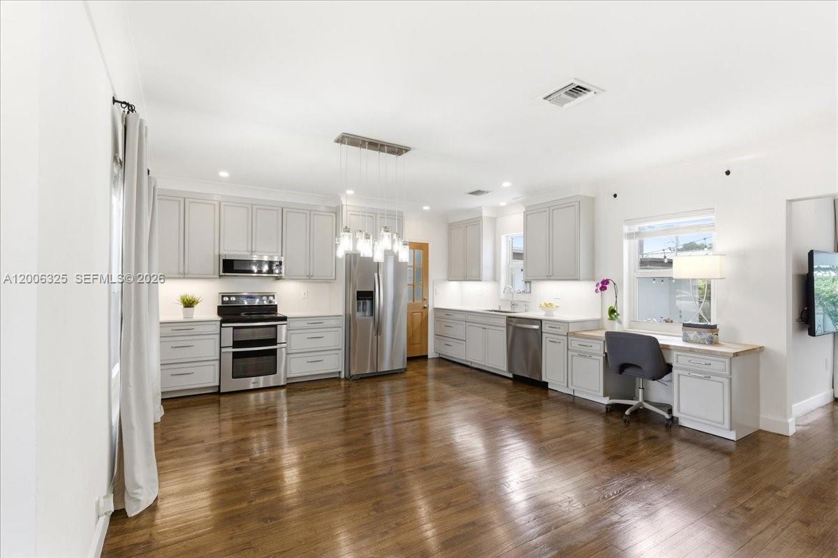 151 Southwest 51st Court Miami, FL 33134 - Photo 5 of 41