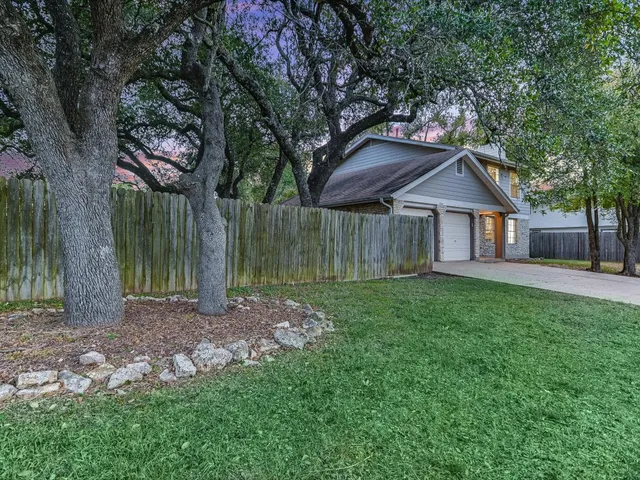 $1,995 | 11213 El Salido Parkway, Austin, TX 78750