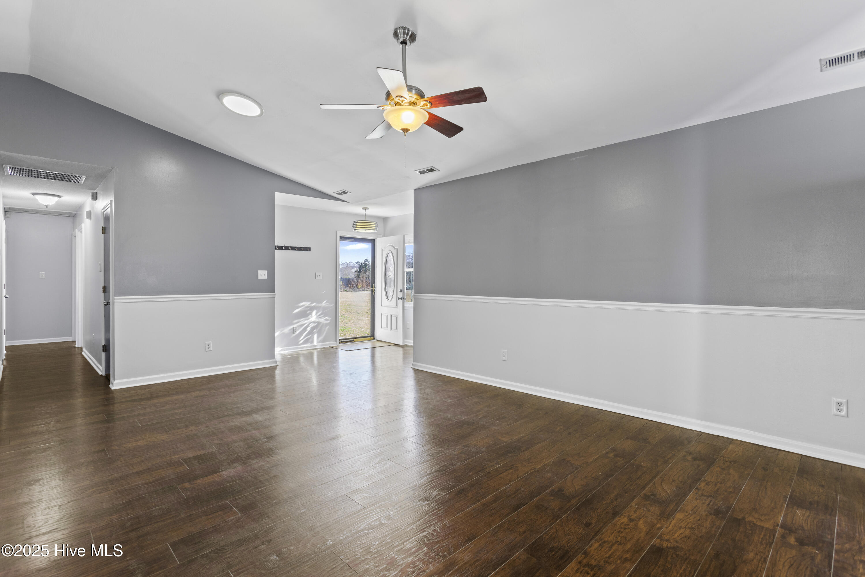 340 Steller Road Jacksonville, NC 28540 - Photo 9 of 43 08