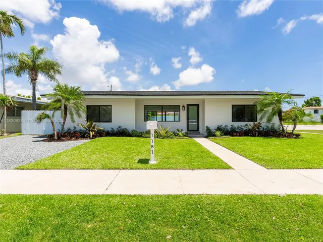 $750,000 | 1181 Northeast 202nd Street, Miami, FL 33179