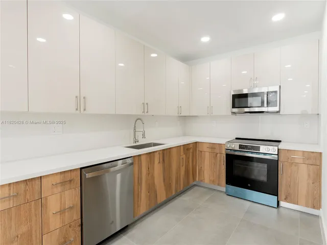 $750,000 | 1181 Northeast 202nd Street, Miami, FL 33179