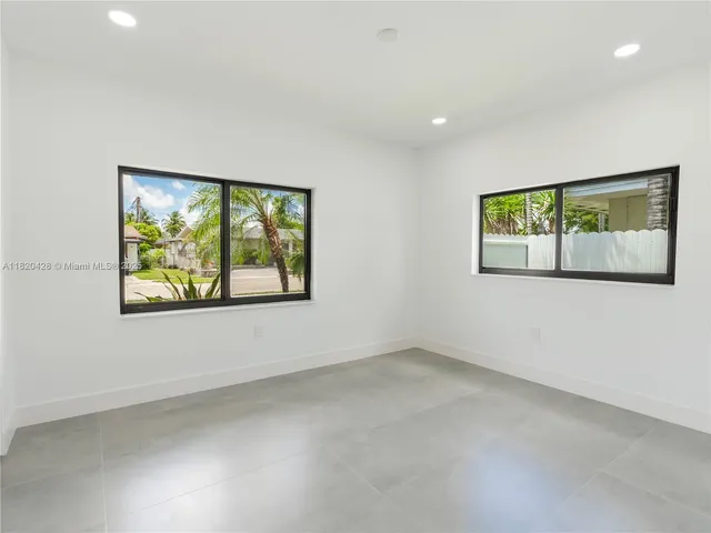$750,000 | 1181 Northeast 202nd Street, Miami, FL 33179
