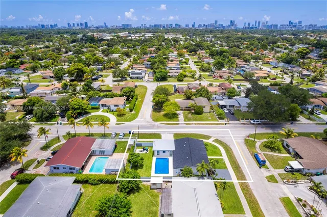 $750,000 | 1181 Northeast 202nd Street, Miami, FL 33179