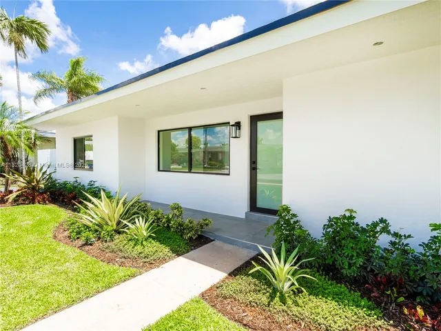$750,000 | 1181 Northeast 202nd Street, Miami, FL 33179