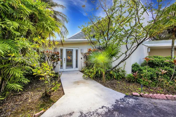 $7,100 | 12200 Southwest 74th Court, Pinecrest, FL 33156