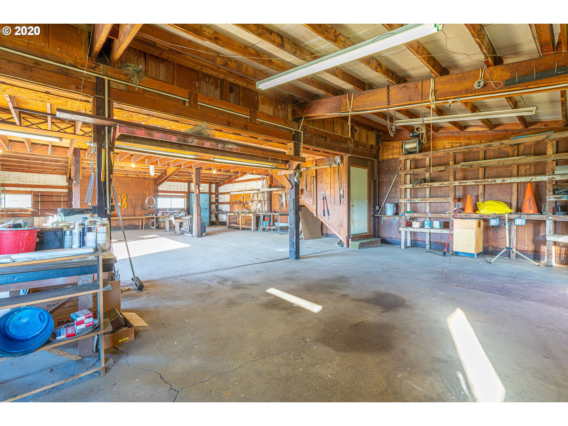 26025 Northeast North Valley Road Newberg, OR 97132 - Photo 25 of 32 Gallery Image 25