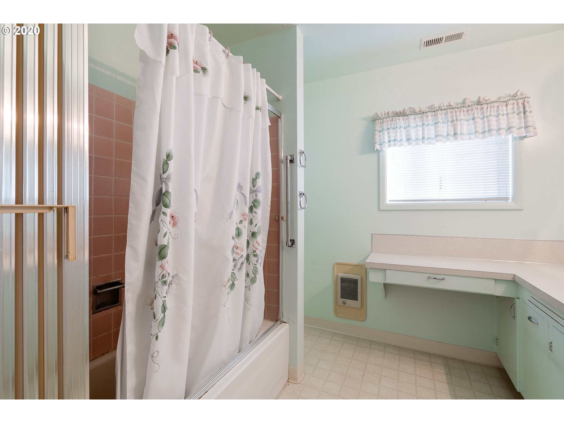 26025 Northeast North Valley Road Newberg, OR 97132 - Photo 9 of 32 Gallery Image 9