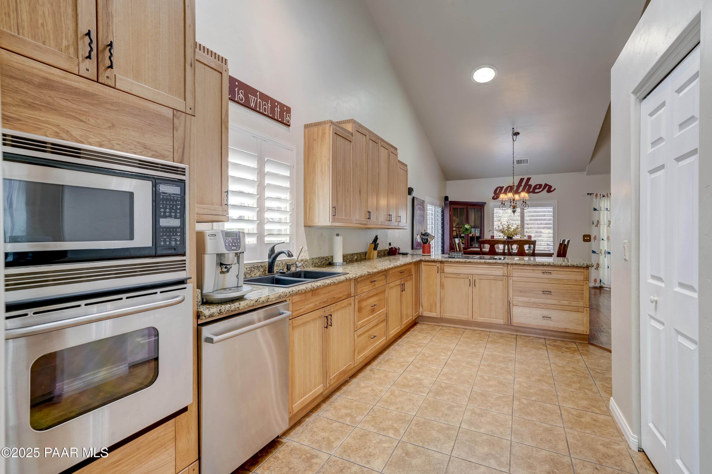 1197 West Timber Ridge Road Prescott, AZ 86303 - Photo 9 of 35 Kitchen 3