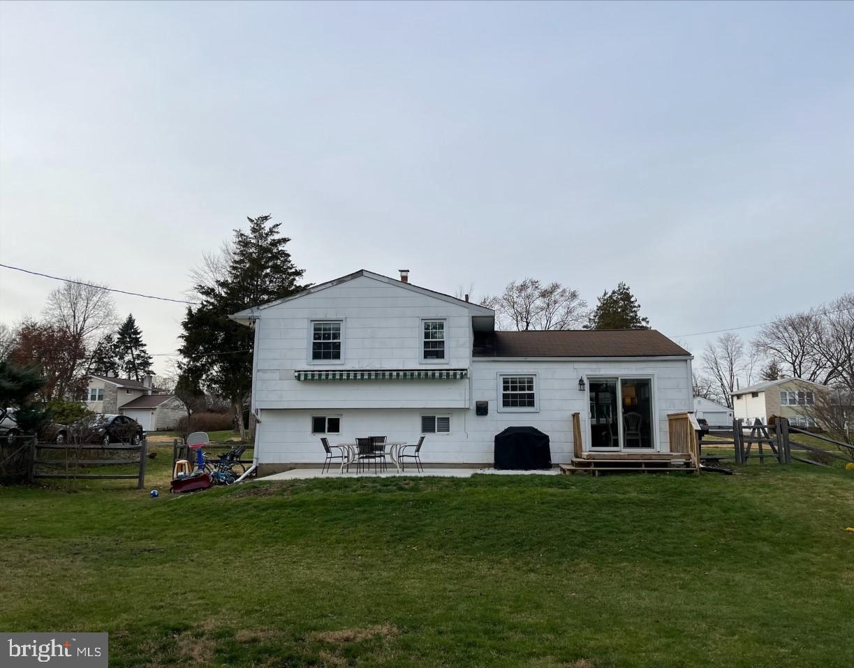 2125 Geoffrey Road Willow Grove, PA 19090 - Photo 14 of 17 Gallery Image 14