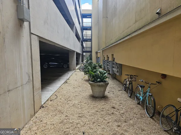 $1,695 | 5300 Peachtree Road, Unit 109, Chamblee, GA 30341