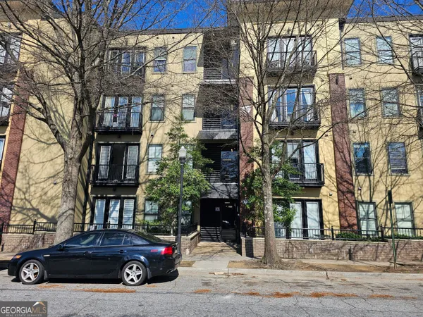 $1,695 | 5300 Peachtree Road, Unit 109, Chamblee, GA 30341