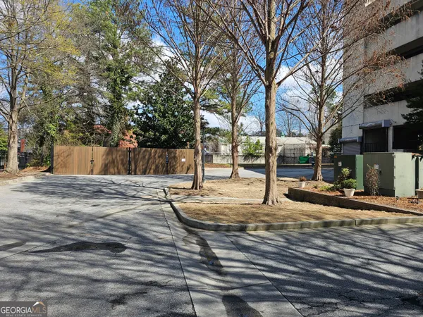 $1,695 | 5300 Peachtree Road, Unit 109, Chamblee, GA 30341