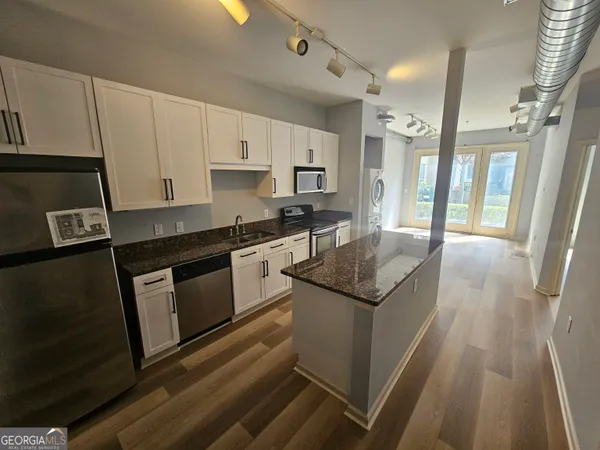 $1,695 | 5300 Peachtree Road, Unit 109, Chamblee, GA 30341