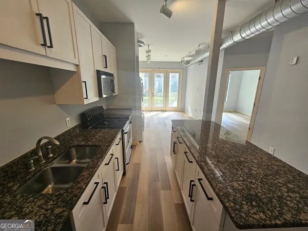 $1,695 | 5300 Peachtree Road, Unit 109, Chamblee, GA 30341