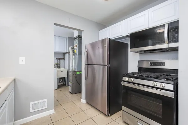 $1,400 | 13679 Sidonie Avenue, Warren, MI 48089