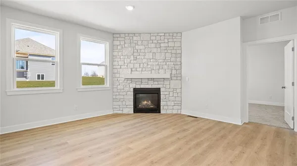 $529,990 | 20755 West 188th Street, Spring Hill, KS 66083