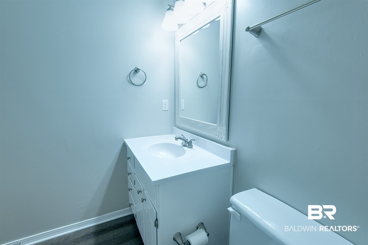 109 Montclair Loop Daphne, AL 36526 - Photo 18 of 32 Bathroom 2