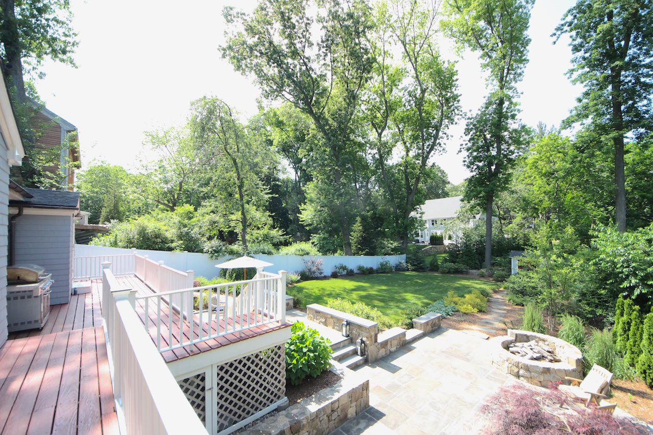 25 Ridgewood Road Norwalk, CT 06853 - Photo 27 of 37 a view of a table and chairs in the patio