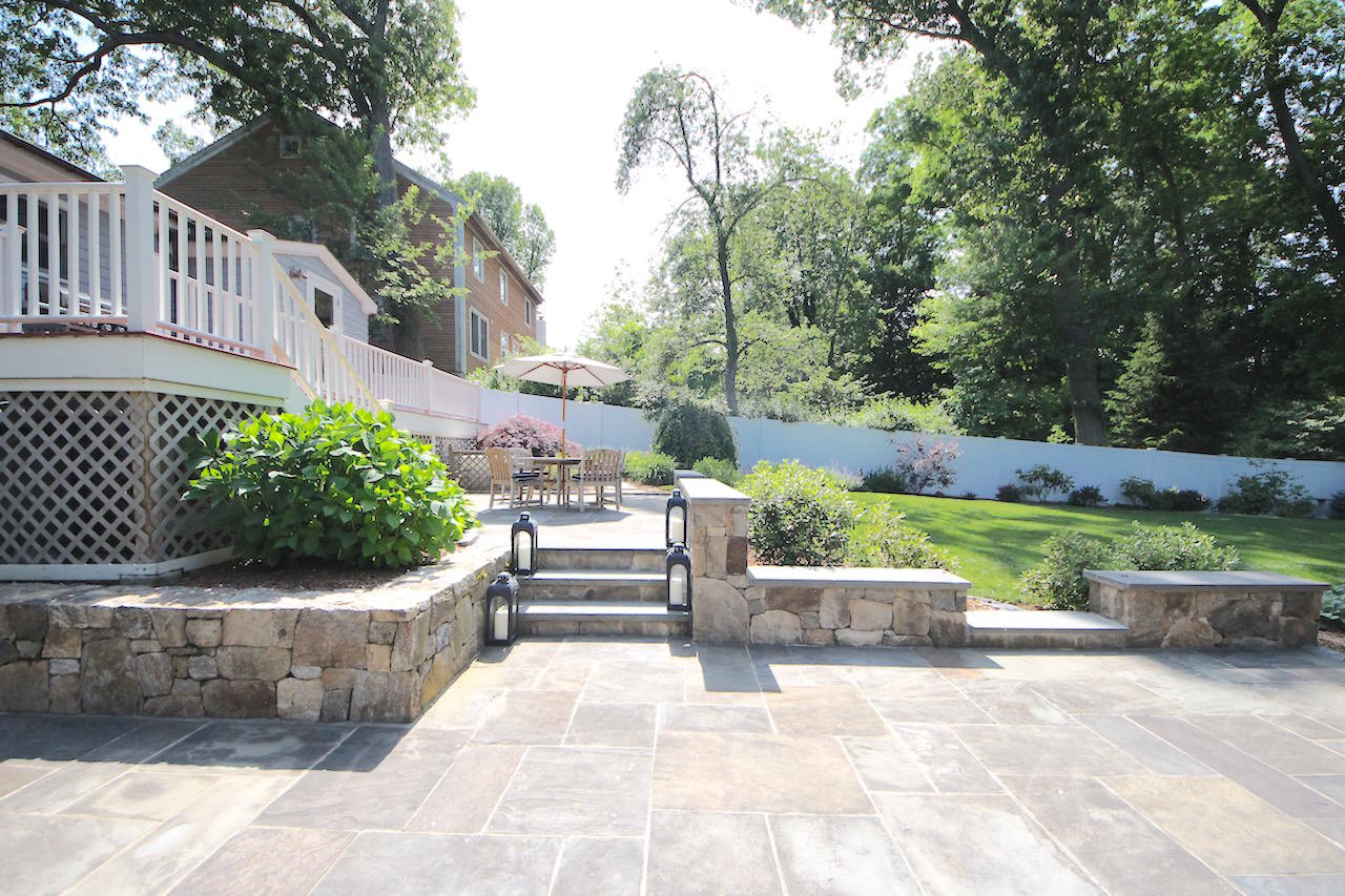 25 Ridgewood Road Norwalk, CT 06853 - Photo 29 of 37 a view of a garden with patio