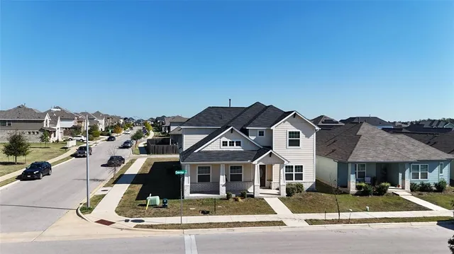 $2,300 | 200 Oldbridge Drive, Hutto, TX 78634