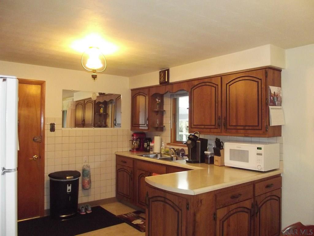 125 Amherst Road Johnstown, PA 15905 - Photo 4 of 13