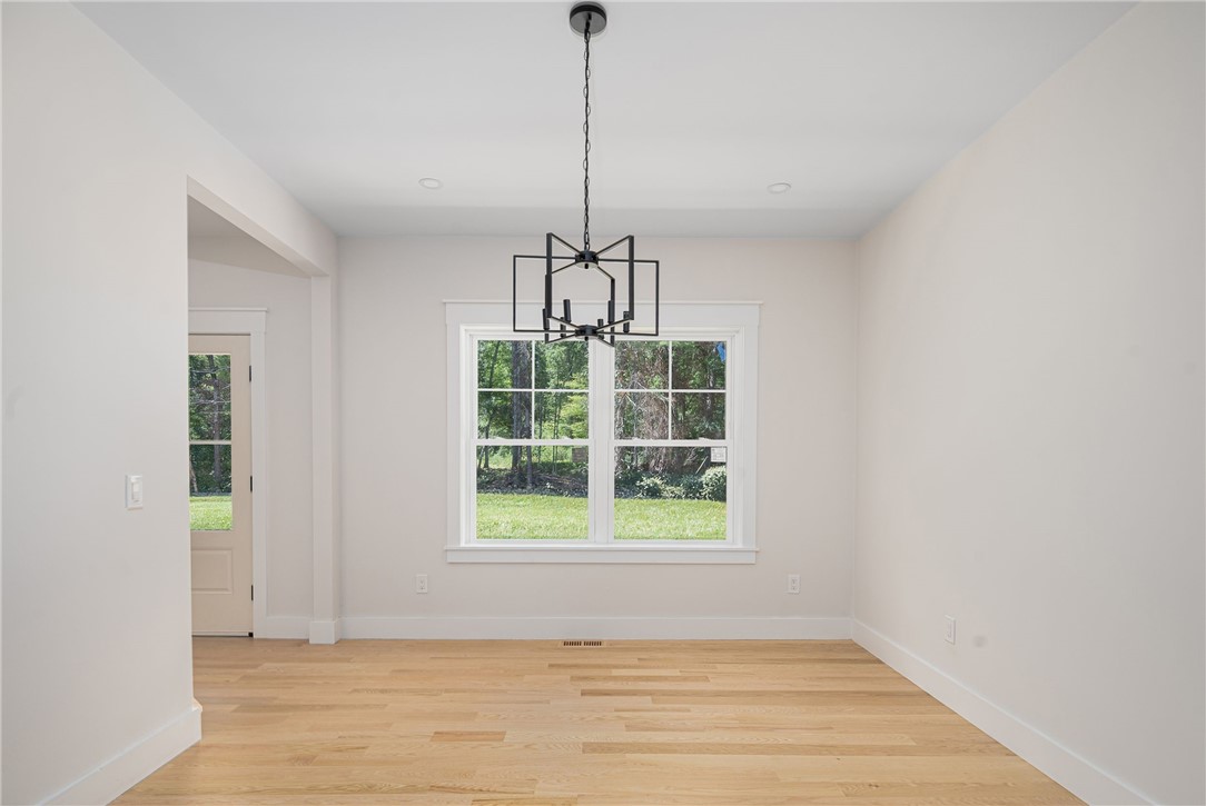 80 Rice City Road Coventry, RI 02827 - Photo 4 of 31 Gallery Image 4