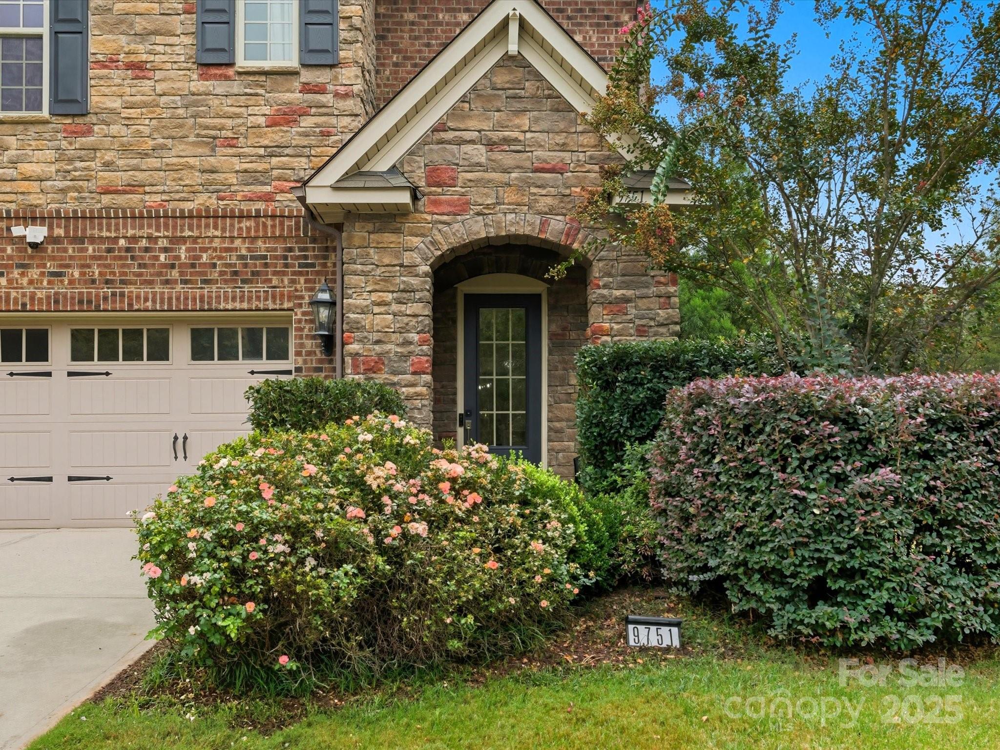 9751 Wheatfield Road Charlotte, NC 28277 - Photo 3 of 30 Gallery Image 3