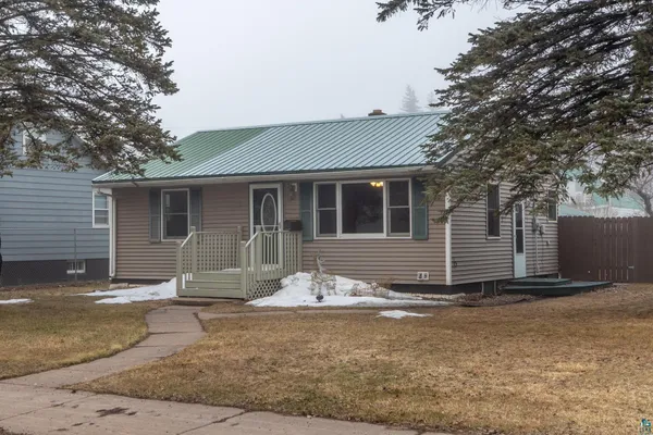 $230,000 | 5506 Tower Avenue, Superior, WI 54880
