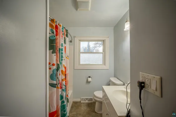 $230,000 | 5506 Tower Avenue, Superior, WI 54880