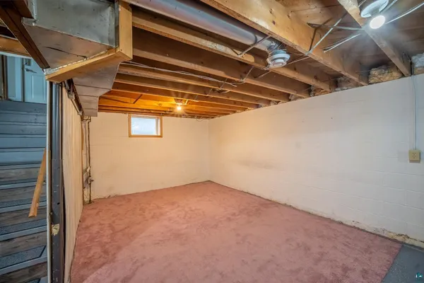 $230,000 | 5506 Tower Avenue, Superior, WI 54880