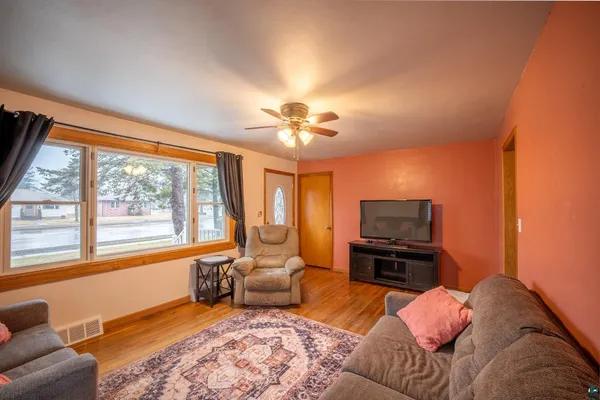 $230,000 | 5506 Tower Avenue, Superior, WI 54880