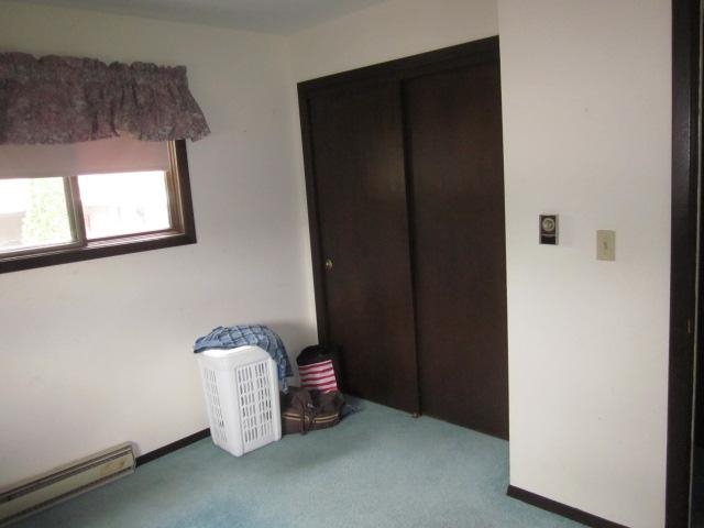 106 Newport Road Lake Summerset, IL 61019 - Photo 11 of 17 a close view of cabinet