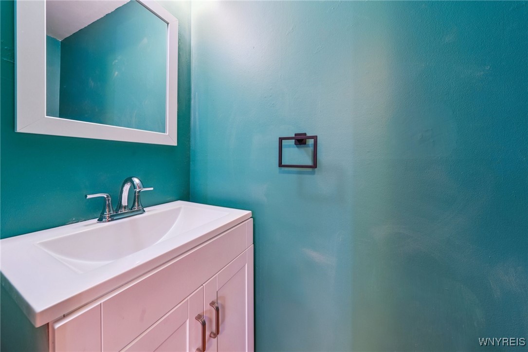 621 French Road, Unit R Cheektowaga, NY 14227 - Photo 11 of 23 1st floor Half Bath
