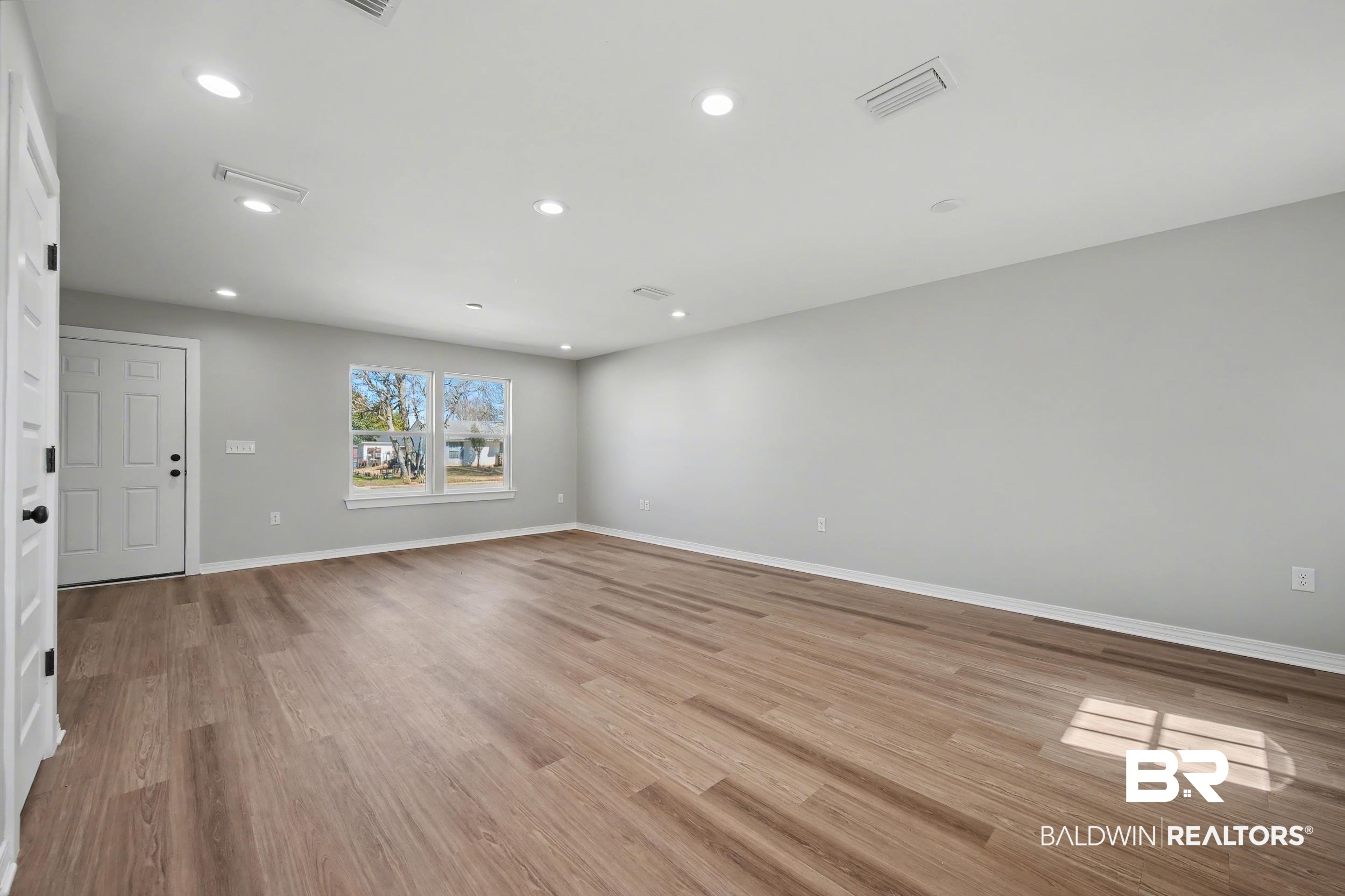 76 Fincher Lane Loxley, AL 36551 - Photo 13 of 33 Spare room featuring recessed lighting and light wood finished floors